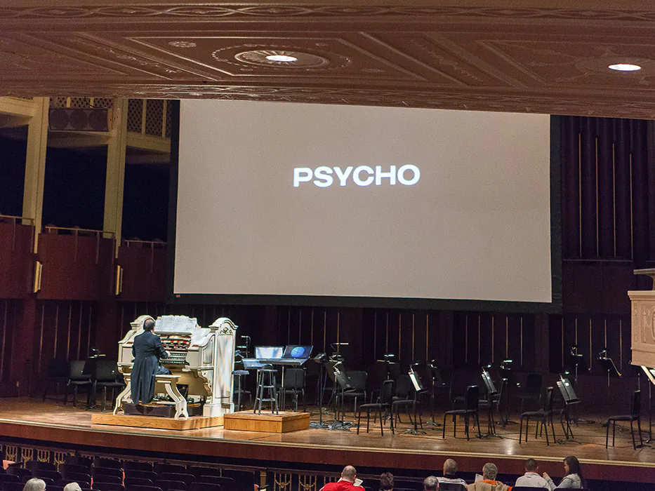 Hilbert Circle Theatre, foto 3 de 6