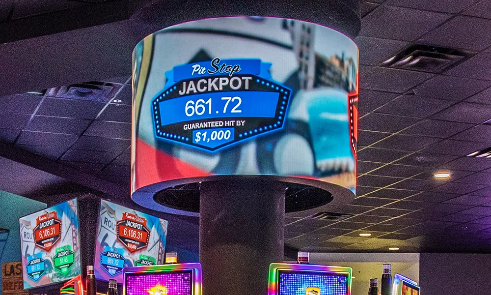 Route 66 Casino, Albuquerque, NM, EUA: Videowall Planar com estrutura Draper